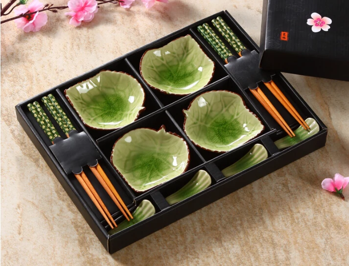 

Japanese Style Tableware Set Chopticks Ceramic Sushi Dishes Sashimi Soysauce Dish in Gift Box (12pcs/set)