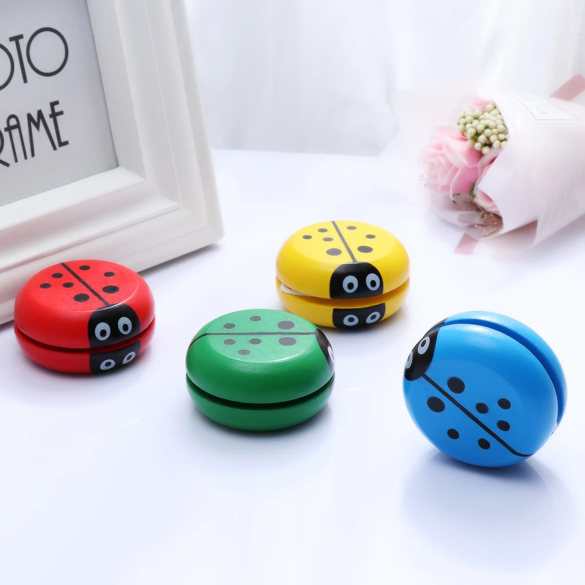 NICEXMAS 5pcs Wooden Yoyo Fun Cartoon Yoyo Toy Birthday Party Favors Prizes for Kids Childs(Random Color