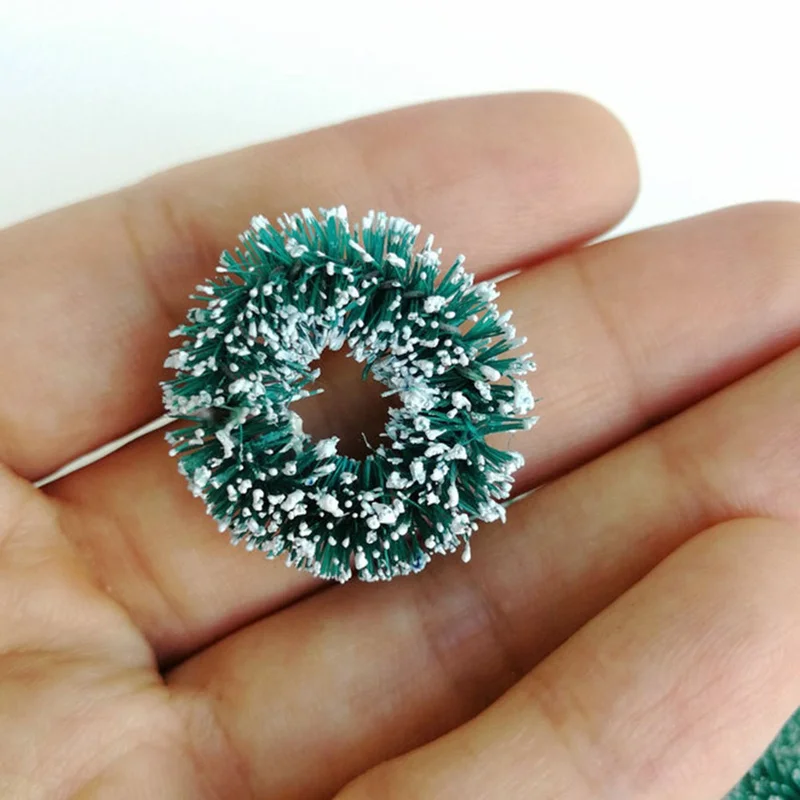 

2Pcs Christmas Decoration Mini Wreaths Small Ornament Home Decor Pendant Xmas Tree Decor Party For Dollhouse