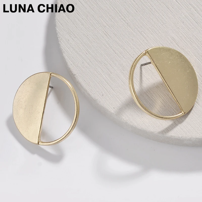 

LUNA CHIAO 2018 Fashion Worn Gold Silver Plating Round Semi Circle Hollow Stud Earrings for Women