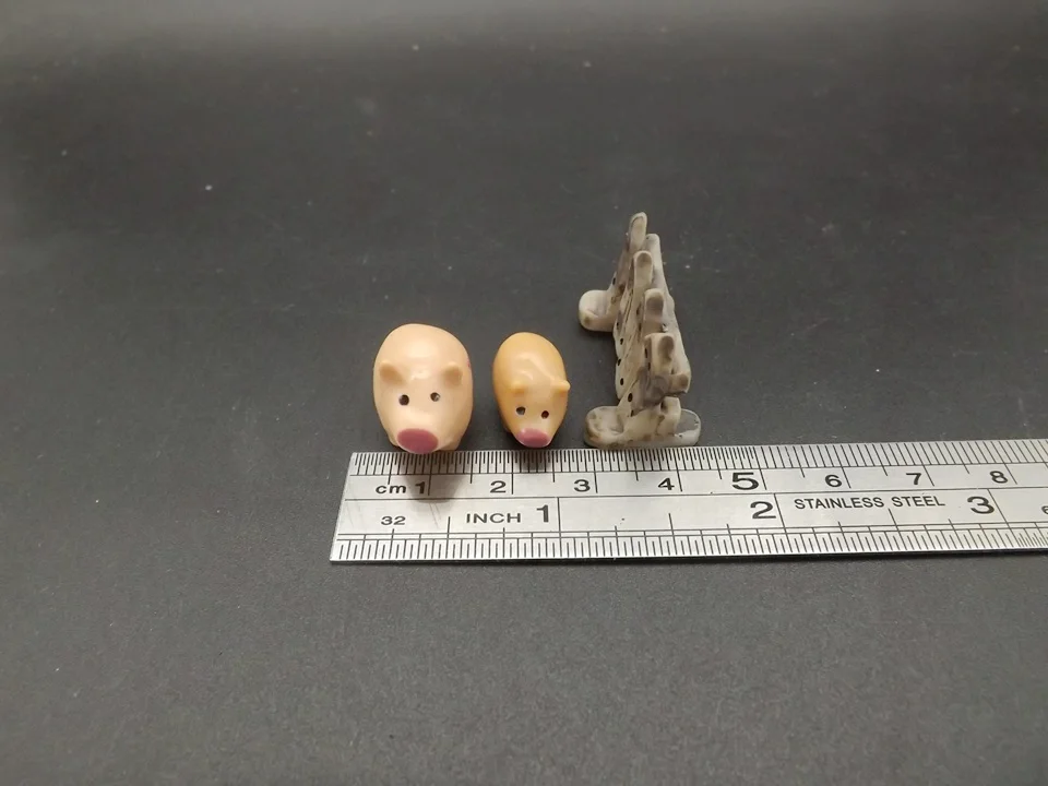 Tiny-S004Pig (11)