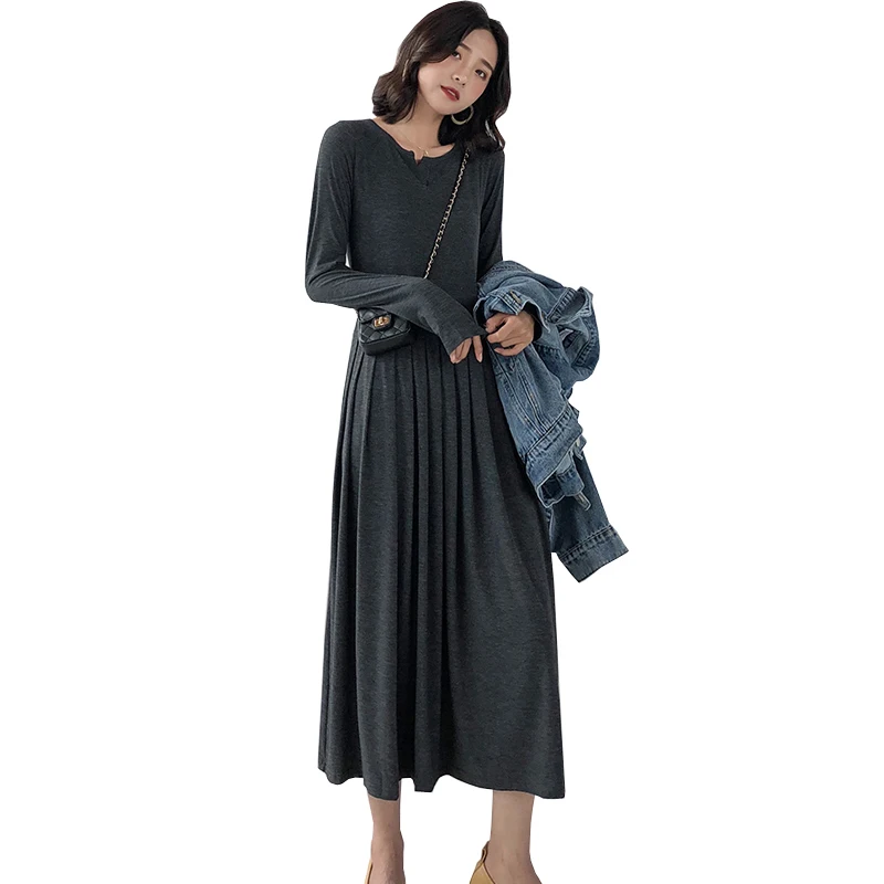 

Elegant Long Pleated Dress Long Sleeve Small V-neck Bohemian Spring and Autumn Maternity Dresses for Baby Showers