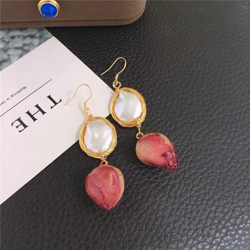 

Women Gold Filled Crescent design hand-woven Pearl Stud Earrings for Girls Fashion Enamel color rose design Autumn ornaments