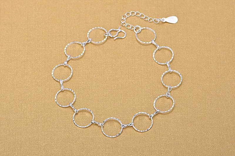 4063406208_687529415