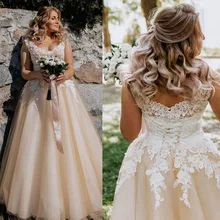 Robe de mariée trapèze en dentelle, col en v, manches cape appliquées, longue, élégante, avec perles, Champagne