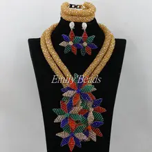 Свадебные комплекты ювелирных изделий Золотые африканские хрустальные бусины комплект ювелирных изделий красочный костюм с цветочками нигерийский Свадебный комплект ожерелье AIJ368
