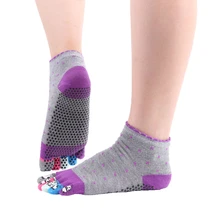 2 пары, женские хлопковые нескользящие носки для йоги с захватами, милые Мультяшные носки на пять пальцев, Нескользящие массирующие Носки для пилатеса, балета, танцев, фитнеса