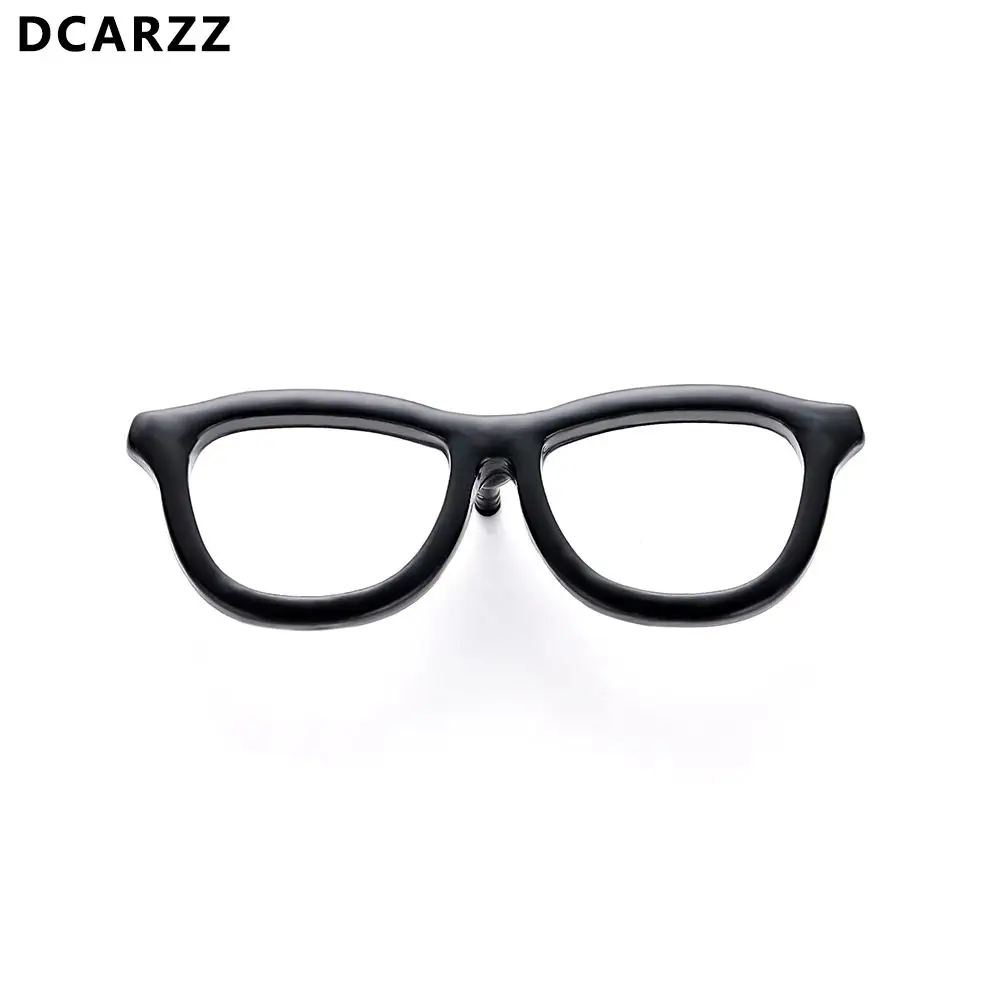 

New Glasses Shape Lapel Pins Metal the Christmas Brooches for Women Gift Pin Badge Medical Fashion Jewelry Girl Accessories