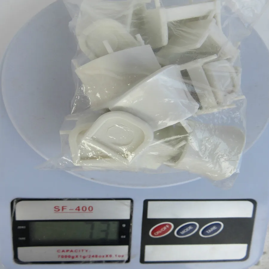 scale sofa white plastic furniture (4)