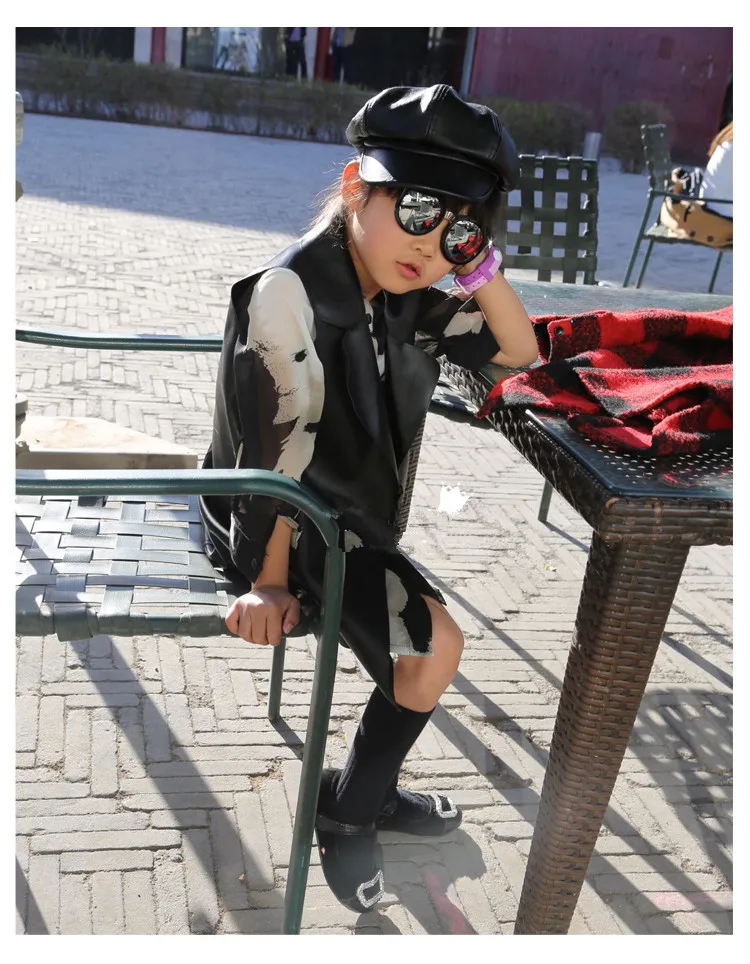 Новая модная весенняя одежда для девочек детский жилет из искусственной кожи Двусторонний кожаный кардиган без рукавов Y601