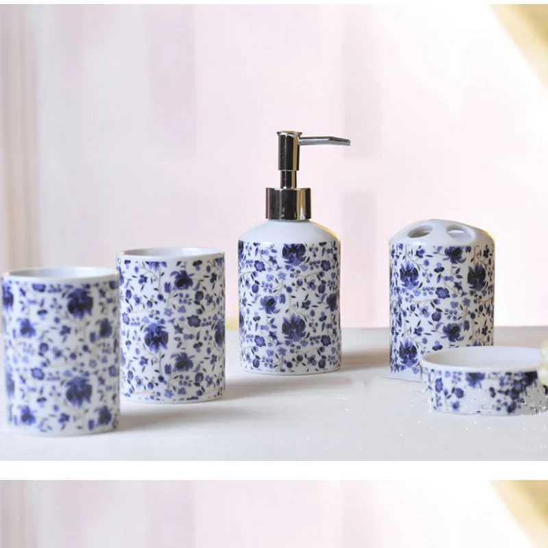 5pcs\lot blue and white porcelain bathroom wash set fashion wild couple couple mugs home decor bathroom toiletries WSHYUFEI - Цвет: As shown