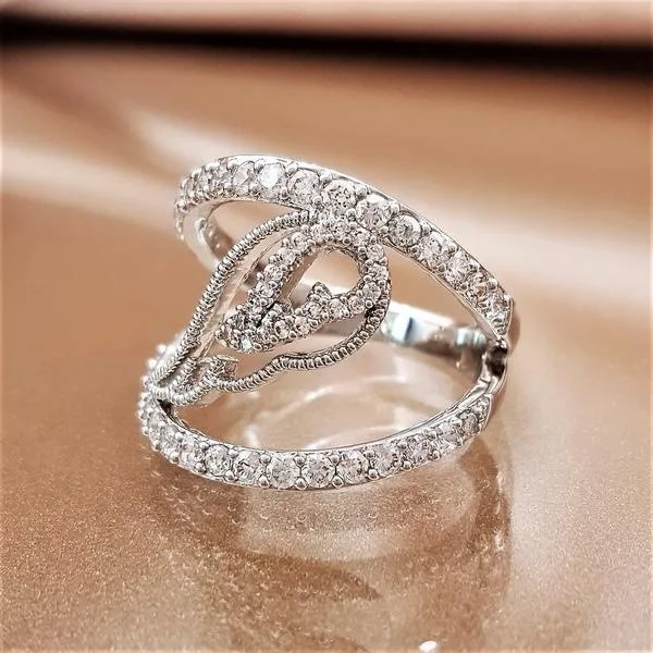 

Cute Female Angel Wing Ring Unique Style Luxury Silver Color Wedding Rings Promise Engagement Rings For Women