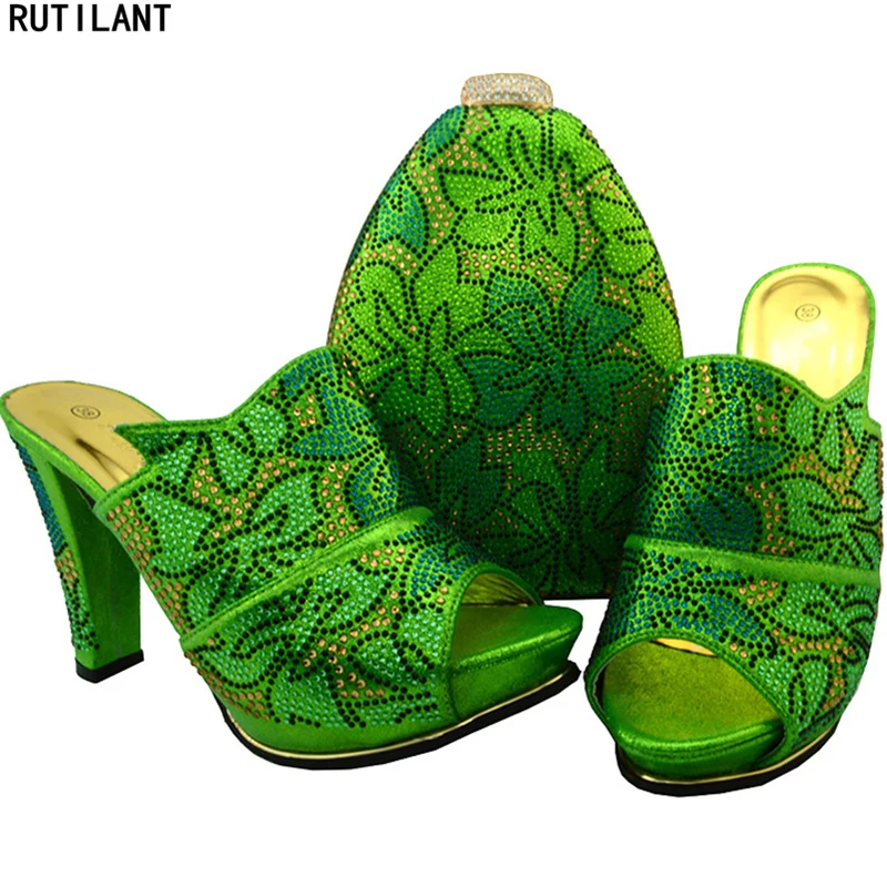 Groene Kleur Bijpassende Schoenen en Tas Set Versierd met Strass Schoen en Tas Set Italiaanse Deisgn Nigeriaanse Schoen en tas Set Groene Kleur Bijpassende Schoenen en Tas Set Versierd met Strass Schoen en Tas Set Italiaanse Deisgn Nigeriaanse Schoen en tas Set