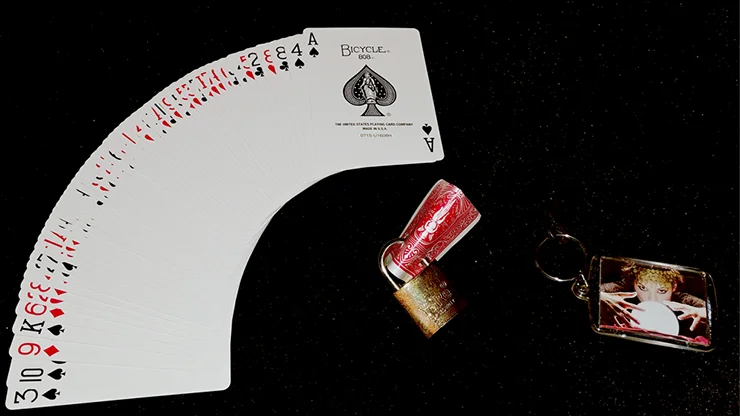 Прогноз на замок Gimmick Кике Мардука разум Крисс закрыть Magia иллюзии пророчество карты волшебные игрушки шутка маг