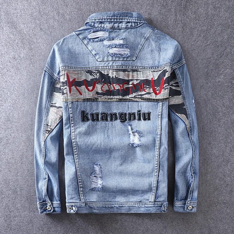 

Fashion Streetwear Men Jacket Camouflage Spliced Designer Denim Jackets Men Ripped Coat Destroyed Embroidery Hip Hop Jacket