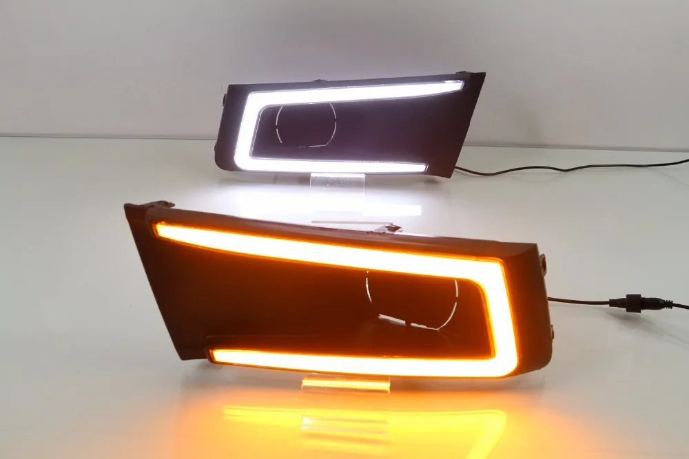 

LED DRL With Yellow Turn Signals Guide Light Daytime Running Light Case for Suzuki Vitara Brezza 2015 2016 2017