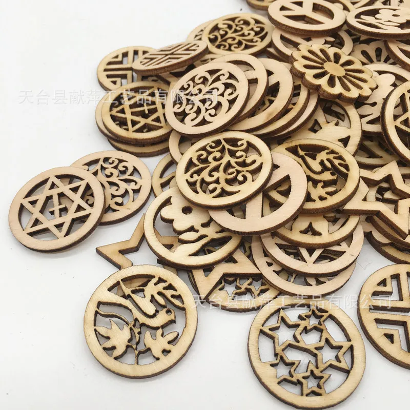 

100pcs 3cm Round Wooden Discs with Holes Birthday Board Tags and Rings for Arts and Crafts