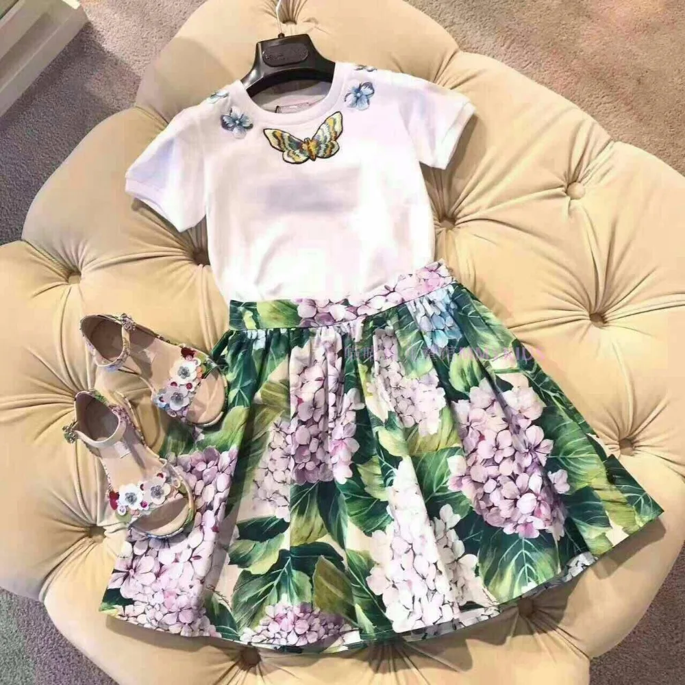 

Mother Daughter Clothes Family Outfit with Embroidered Butterfly Tops+Ortensia Skirts Women Sets Girls Family Matching Clothes