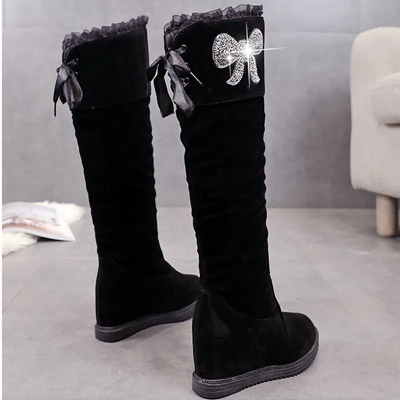 Модная женская повседневная обувь из флока на среднем каблуке до колена высокие сапоги обувь женские зимние теплые увеличить черные