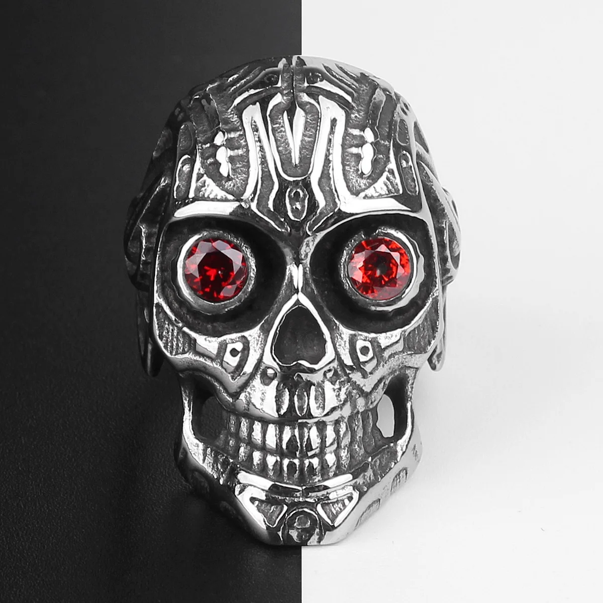 

Stainless Steel Men Rings Red Eye Terminator Skull Punk Rock Hip Hop for Biker Male Boyfriend Jewelry Creativity Gift Wholesale