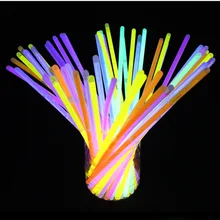 100 шт/партия светящийся яркий палочки Браслеты Ожерелье ночной День рождения Рождество Вечеринка товары светящиеся реквизит Детские игрушки