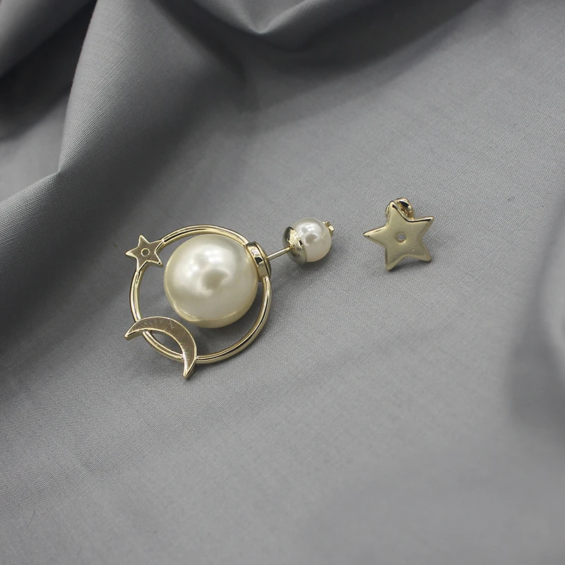 

New fashionable Star-Moon Asymmetric Pearl Earrings Female Advanced Sense French Net Red Fashion Temperament Ear Nails