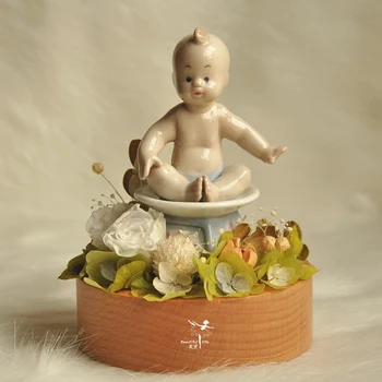 

British High Quality Ceramic Ornaments Eternal Flower Combination Music Box Creative Birthday Gift Living Room Decoration
