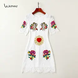 2018 летние шорты платье Высокое качество белый кружевной цветочной вышивкой империи линии взлетно-посадочной полосы Дизайн мини Для женщин