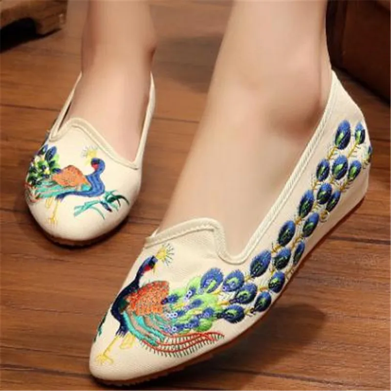

Hot sale Free shipping Package the feet old Beijing cloth shoes national wind  embroidered cloth shoes single seasons size 34-41