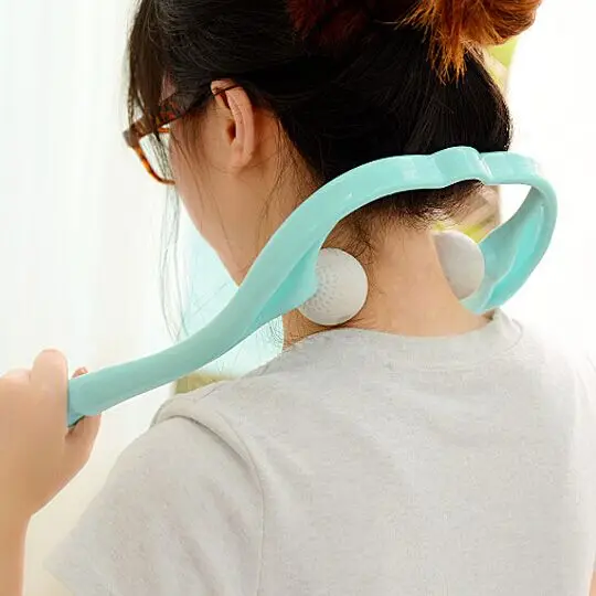Массажер для холки на шее. Тейп на холку. Массажер для шеи ( shoulder and neck massager a668 mini s ). Neck flex тренажер для шеи. Массажер для шейного остеохондроза.