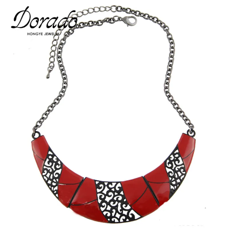 

Resin Red Hollow Moon Pendant Choker Necklaces For Women Silver Color Alloy Chain Punk Bohemia Ethnic Female Statement Necklace