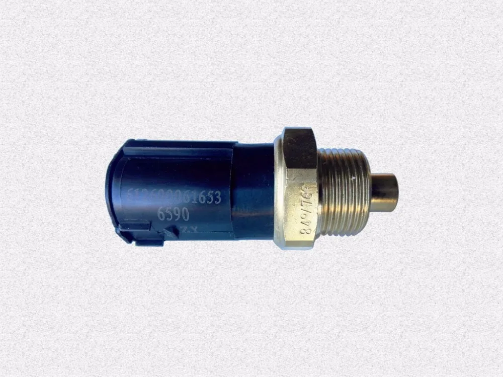 Weichai engine Double Temperature Controlled Switch 612600061653 | Автомобили и мотоциклы