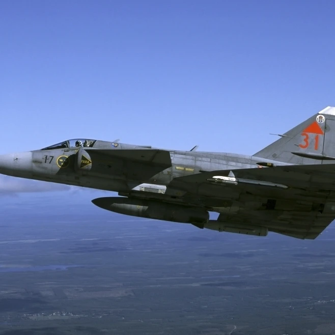 サーブ Ja 37 ビゲン戦闘機のスウェーデン空軍ポスター印刷 17 11 飾り額 看板 Aliexpress サーブ Ja 37 ビゲン戦闘機のスウェーデン空軍ポスター印刷 17 11 飾り額 看板 Aliexpress