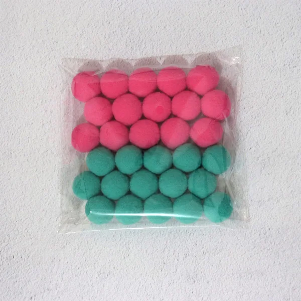 red green 30 шт. DIY шерстяные фетровые шары 2 см ручной работы детская комната Настенный декор Висячие Детские помпоны гирлянда лучшие подарки для детской комнаты орнамент - Цвет: red green