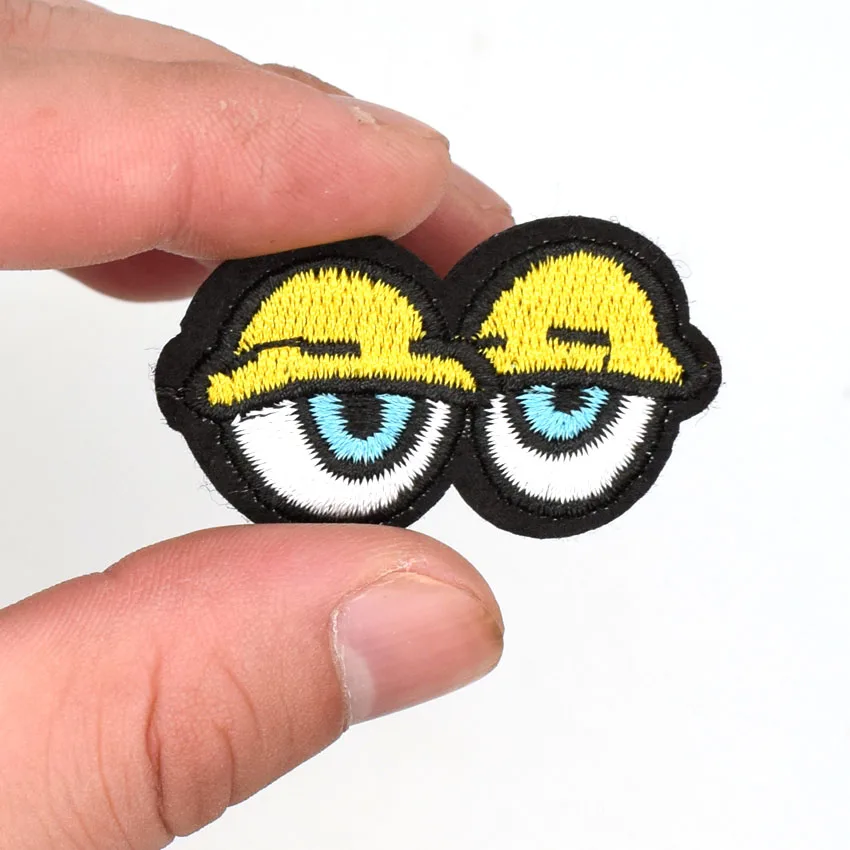 

Set of 2pcs Cartoon Eyes Iron On Patches Sewing Embroidered Applique for Jacket Clothes Stickers DIY Apparel Accessories