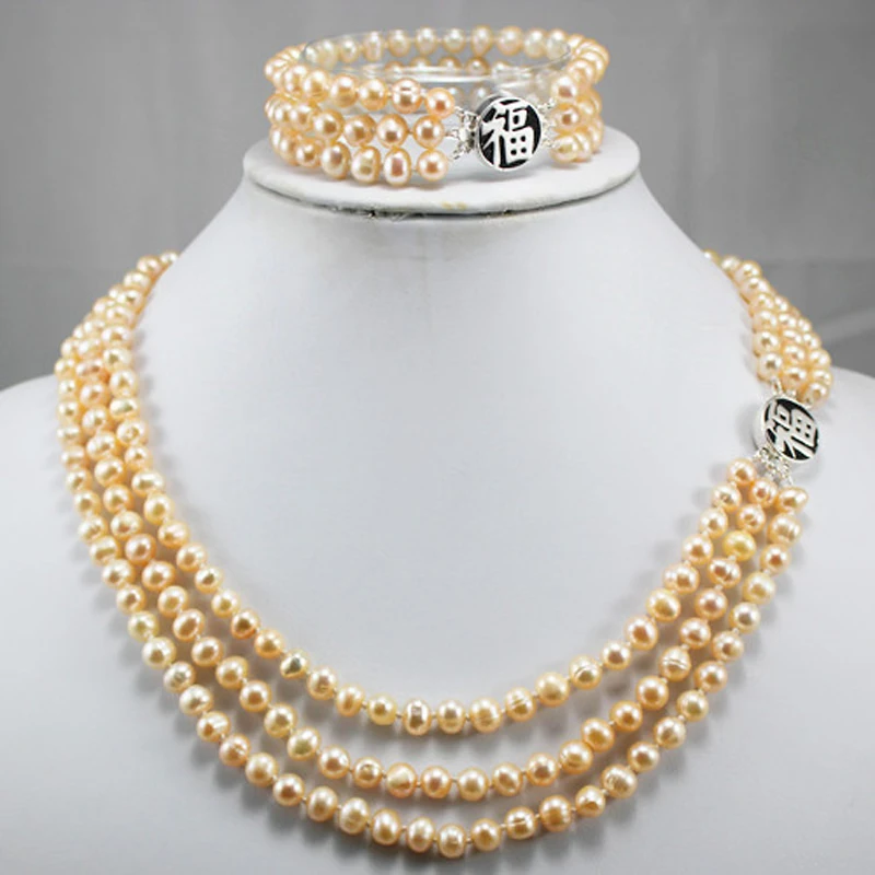 

The new "Lady Necklace