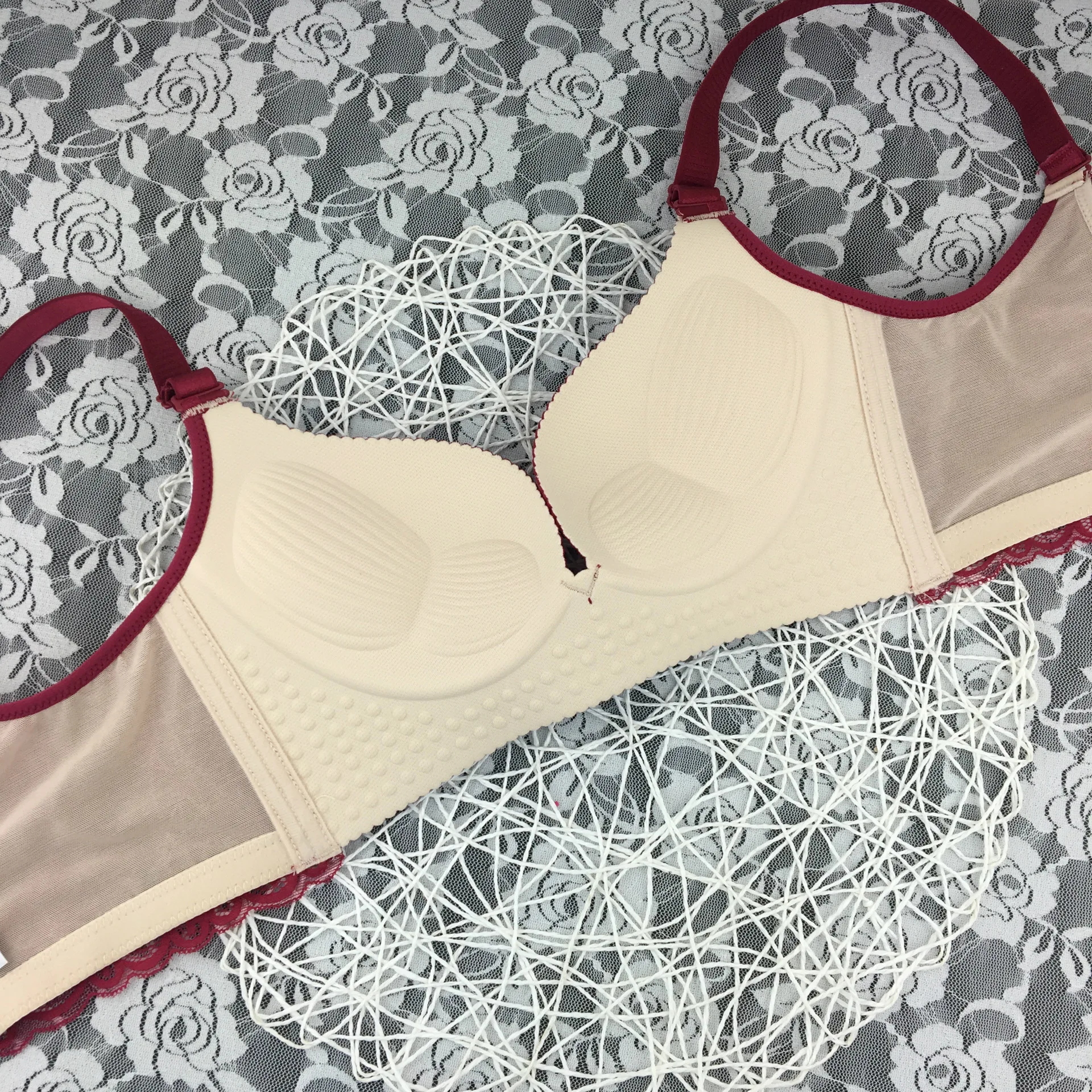 Lace beauty back peacock queen without steel ring small chest gathered bra adjustable small underwear set Lace beauty back peacock queen without steel ring small chest gathered bra adjustable small underwear set