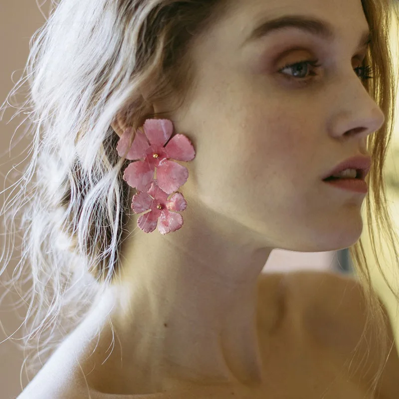 

2019 New design sweet jewelry spray paint effect stud earrings with flower earrings Statement earring for Girls gift for woman