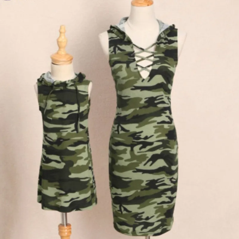 

Mama Girls Dress Mother Daughter Dresses Family Mathing Clothes Camouflage Sweatshirt Dress with Hat Mother and Daughter Dress