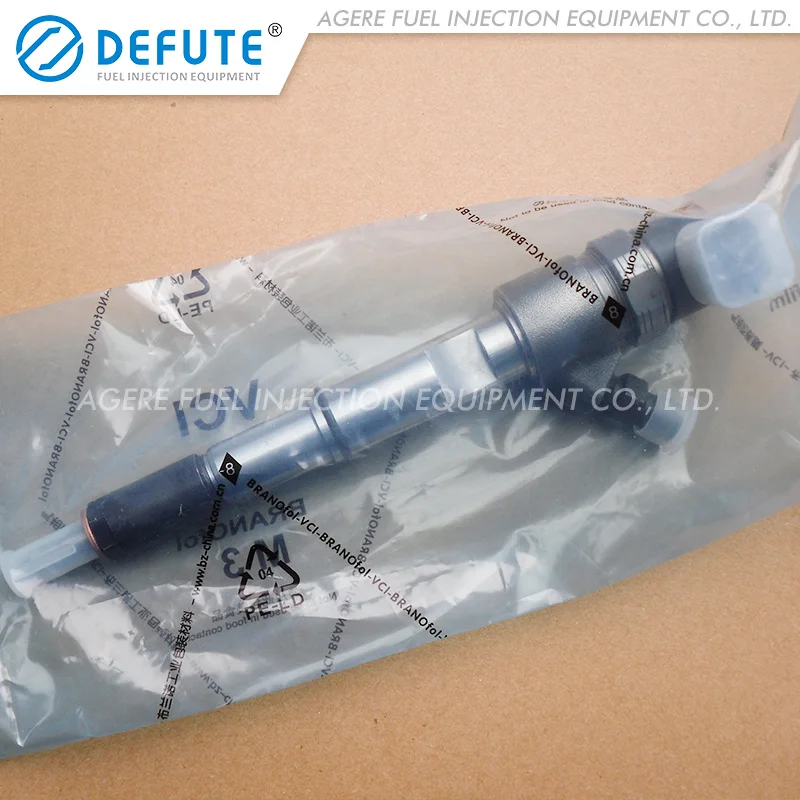 

Common rail fuel injector 0445110321