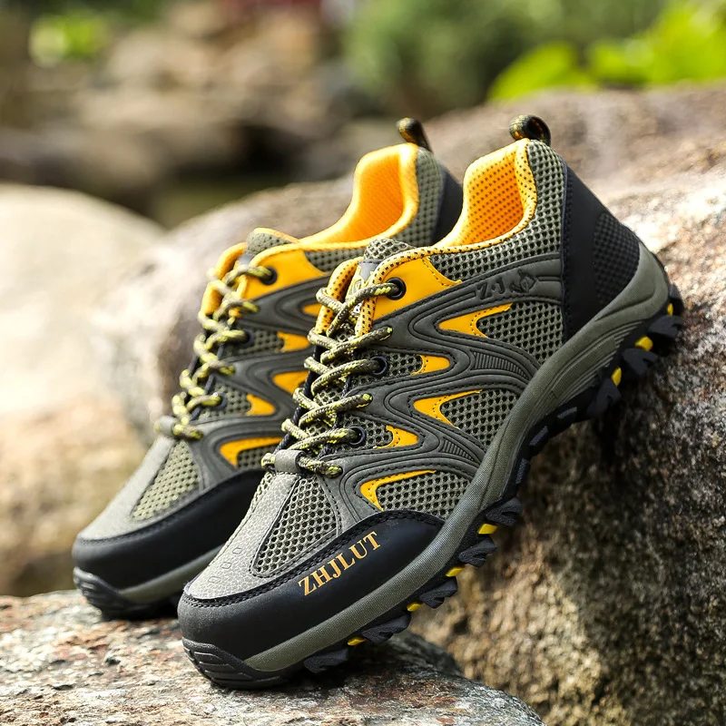 

Men Sports Outdoor Hiking Shoes 2018 Summer Mesh Walking Climbing Anti-Skid Shoes Men Trekking Breathable Flats Good Quality