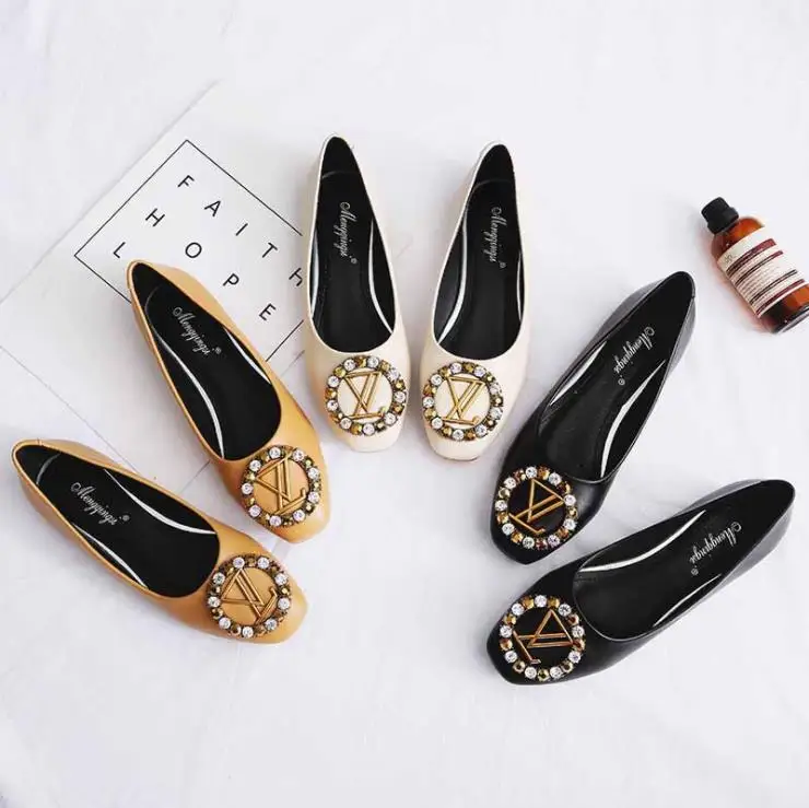 

Hot sale 2018 new flat shoes square head rhinestone low heel single shoes female flat shoes large size round buckle drill 2-2