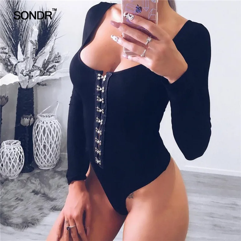 SONDR с длинным рукавом low cut сексуальное боди женские топы Черный заклепками