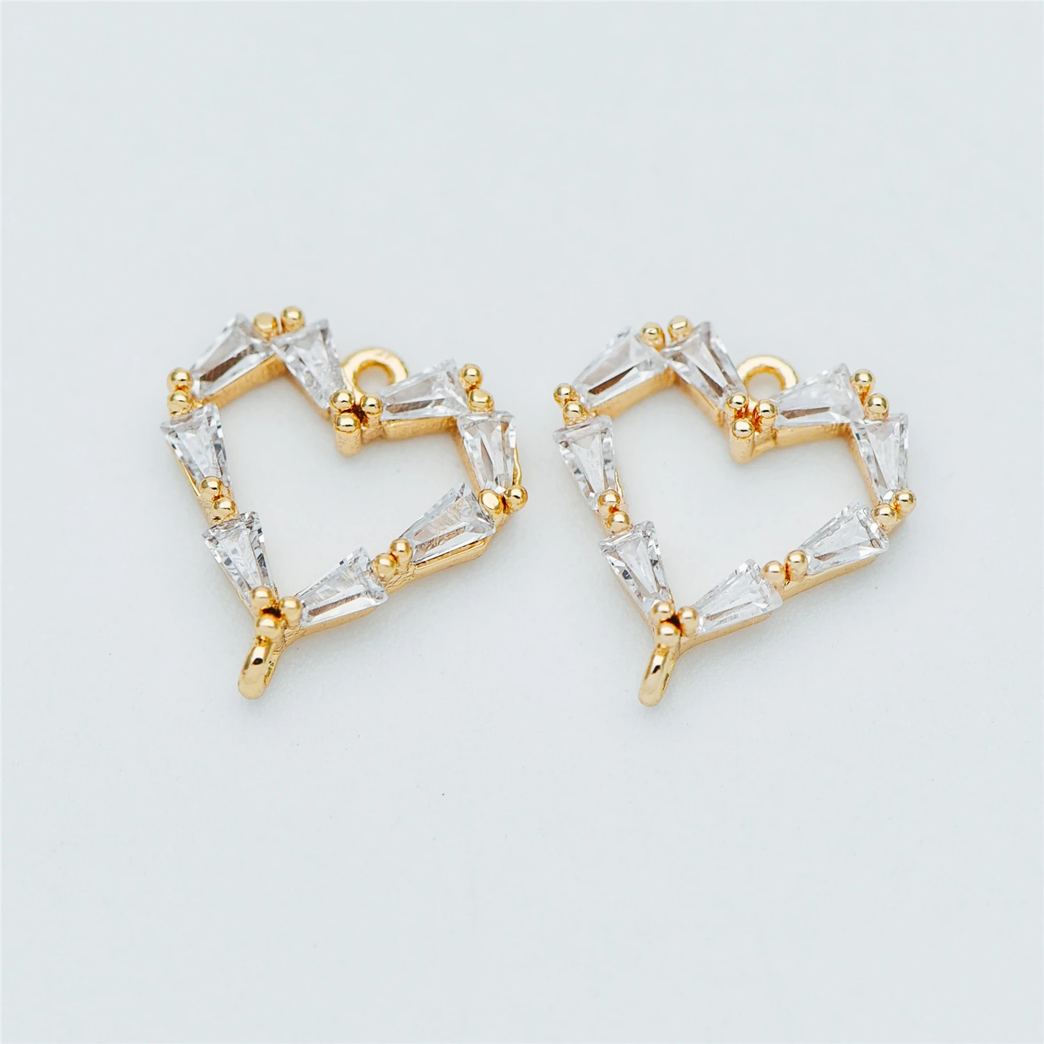 

10pcs CZ Pave Heart Charm Connectors 12x13mm, Gold plated Brass Heart Pendants (GB-635)