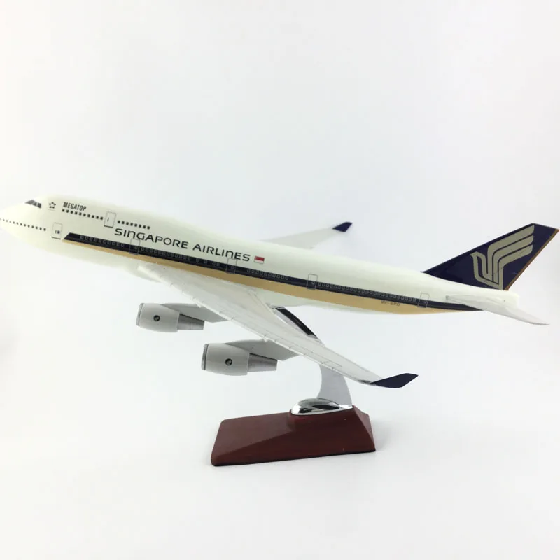 FREE SHIPPING 45 47CM SINGAPORE AIRLINES 747 400 MODEL PLANE AIRCRAFT