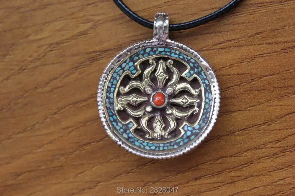 

PN112 New Arrival Vintage Tibetan Buddhist Cross Dorje Amulet Handmade Nepal 35mm Round Stone Double Side Pendants