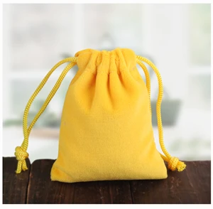 10 шт. бархатные подарочные сумочки для свадебной вечеринки, рождественских украшений, колец, ожерелья, хранения Pounch& Bags, полиэфирная смесь хлопка, фланелевая сумка - Цвет: Цвет: желтый