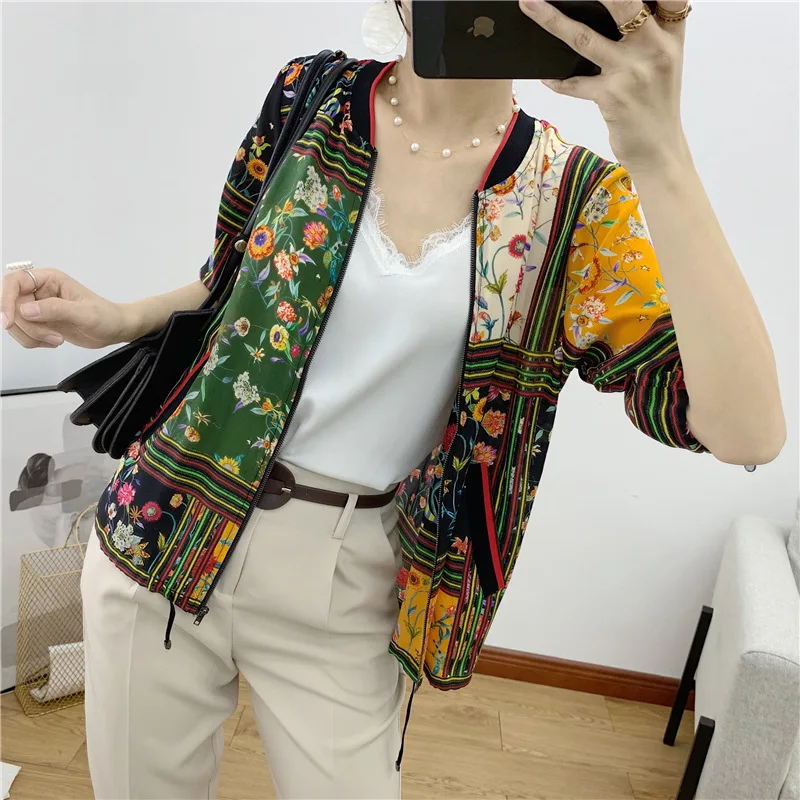 

The new spring/summer 2019 women's clothing printing zipper silk sleeve is prevented bask in unlined upper garment of cardigan