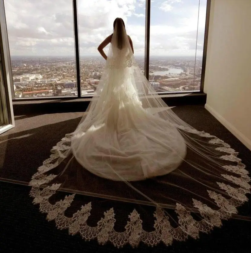 

AYiCuthia 3.5m Long Bridal Veils White Tulle Sequins Wedding Veils With Comb Lace Edge Veils For Bride Wedding Accessories TS23