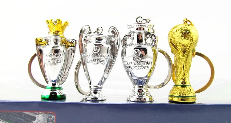 

2018 Soccer Stars Trophy Resin Key Pendant Football Fan Action Figure Mini Model Collectible Toy